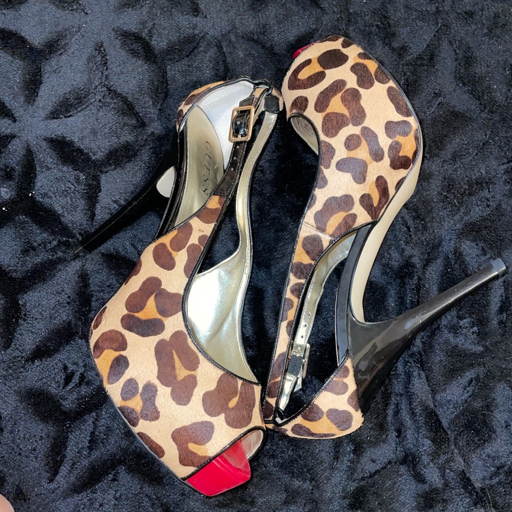 3 to 4 inch guess heels in good condition
